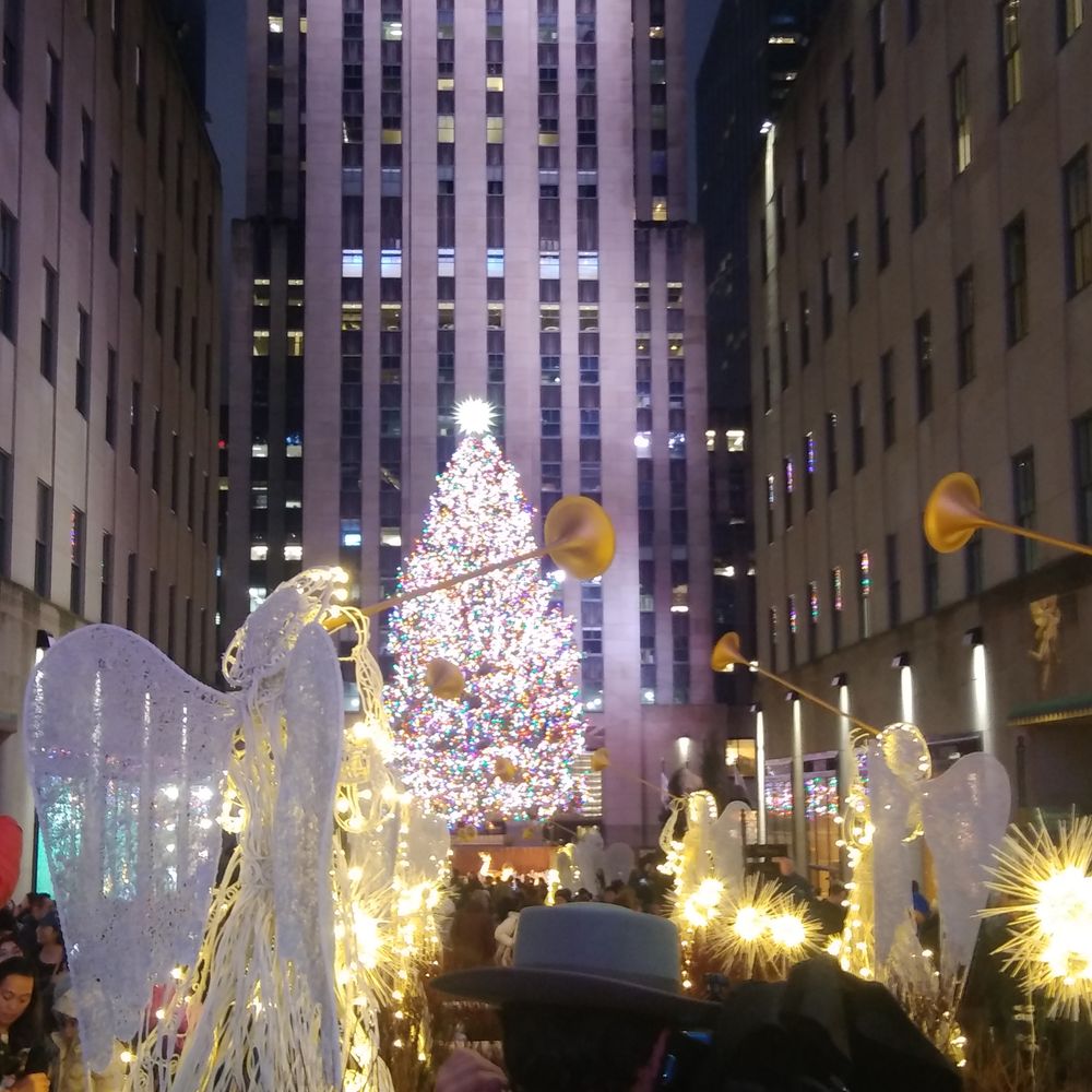Rockefeller Center Christmas Tree - Christmas Trees Near Me - New York, New York Rockefeller Center Christmas Tree - Christmas Trees Near Me - New York, New York