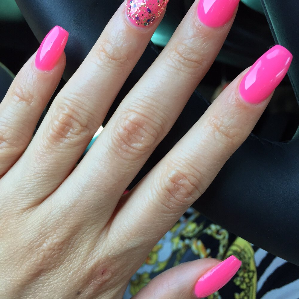 La Flora Nails - Nails by Suzie. Love!!! - Nail Salons Near Me - Studio City, California La Flora Nails - Nails by Suzie. Love!!! - Nail Salons Near Me - Studio City, California