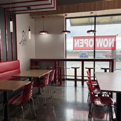 Red Circle Boba - Lots of seating, free Wi-Fi, and outlets available