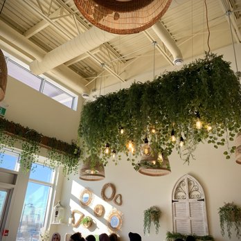 Phynicia Restaurant - We loved the high ceiling and decor. - Mediterranean Near Me - Ottawa, Ontario Phynicia Restaurant - We loved the high ceiling and decor. - Mediterranean Near Me - Ottawa, Ontario