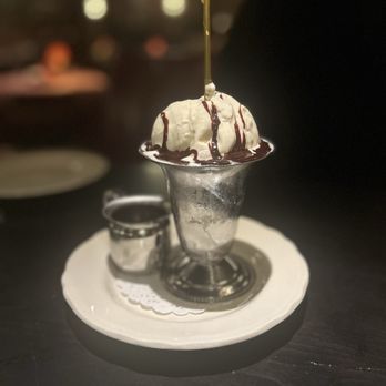 Trivoli Tavern - Fudge sundae - American Near Me - Chicago, Illinois Trivoli Tavern - Fudge sundae - American Near Me - Chicago, Illinois