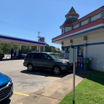 McKenzie Market - a blue car parked in front of a gas station - Convenience Stores Near Me - Troy, Alabama McKenzie Market - a blue car parked in front of a gas station - Convenience Stores Near Me - Troy, Alabama