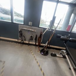 Weight bars.