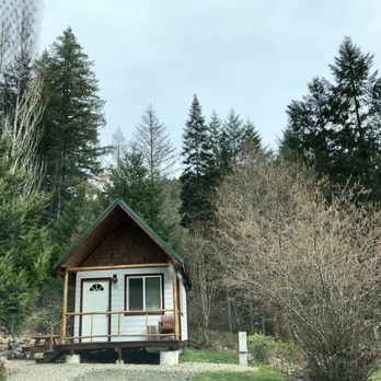 Umpqua's Last Resort - Vacation Rentals Near Me - Idleyld Park, Oregon
