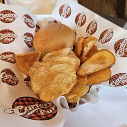 Oscar's Bar and Grill - Hamburger Chips. Excellent