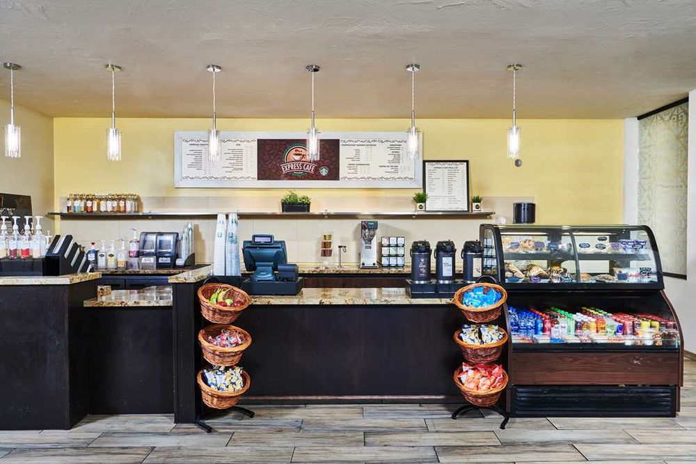 DOUBLETREE BY HILTON HOTEL SALT LAKE CITY AIRPORT 159 Photos & 174