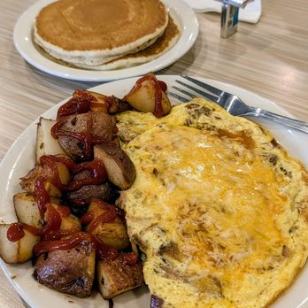 Stacks Pancake House - Kalua Pork Omelette + Buttermilk Pancakes - Breakfast & Brunch Near Me - Irvine, California