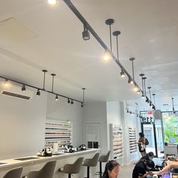 Zeno Nail Bar - Interior