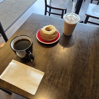 Red Eye Cafe - Donuts Near Me - Cambridge, Ontario