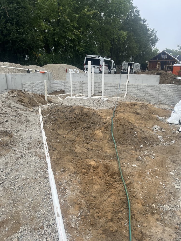 Slide of Mr Gomez Plumbing and Roofing