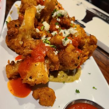 Finney's Crafthouse - Orange - Buffalo cauliflower - New American Near Me - Orange, California Finney's Crafthouse - Orange - Buffalo cauliflower - New American Near Me - Orange, California