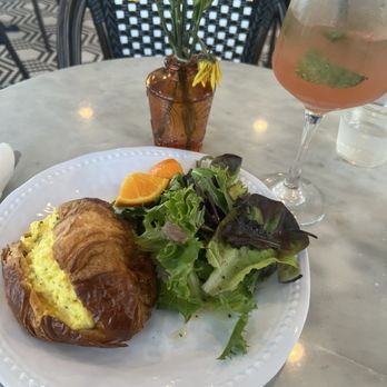 Le Petit Paris San Pablo - Scrambled egg breakfast croissant with chedder cheese - French Near Me - Jacksonville, Florida Le Petit Paris San Pablo - Scrambled egg breakfast croissant with chedder cheese - French Near Me - Jacksonville, Florida