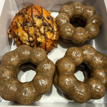 Liliha Bakery - Bakeries Near Me - Pearl City, Hawaii