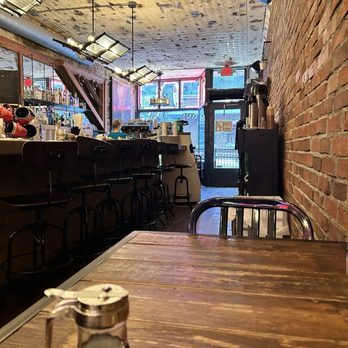 Mud Street Annex - Eating area - Breakfast & Brunch Near Me - Eureka Springs, Arkansas