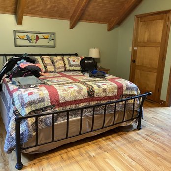 Black Bear Resort - Upstairs bed - Resorts Near Me - Davis, West Virginia Black Bear Resort - Upstairs bed - Resorts Near Me - Davis, West Virginia