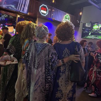 The Dogwood Domain - Christmas party happening - Sports Bars Near Me - Austin, Texas The Dogwood Domain - Christmas party happening - Sports Bars Near Me - Austin, Texas