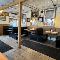 The Middle of Nowhere Diner - Small but quaint.