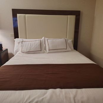 Peppermill Hotel & Casino - Hotels Near Me - West Wendover, Nevada Peppermill Hotel & Casino - Hotels Near Me - West Wendover, Nevada