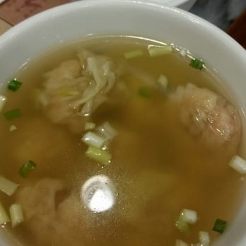 黃枝記粥麵店 - Their specialty shrimp wontons. Very good. - Cantonese Near Me - Hong Kong, HK