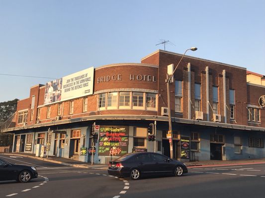 The Bridge Hotel by null