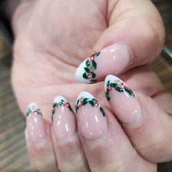 Ly Ly Nails & Spa - Oak Creek