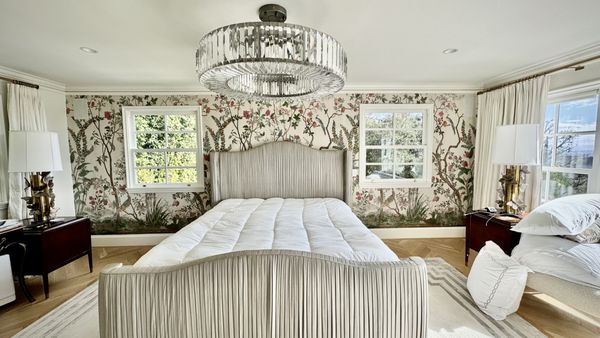 Stunning bedrooms - This beautiful wallpaper was installed in about 2 hours and made a huge difference. Stunning bedrooms - This beautiful wallpaper was installed in about 2 hours and made a huge difference.
