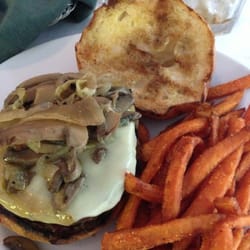 Kelly's Steakhouse - Burger dinner.
