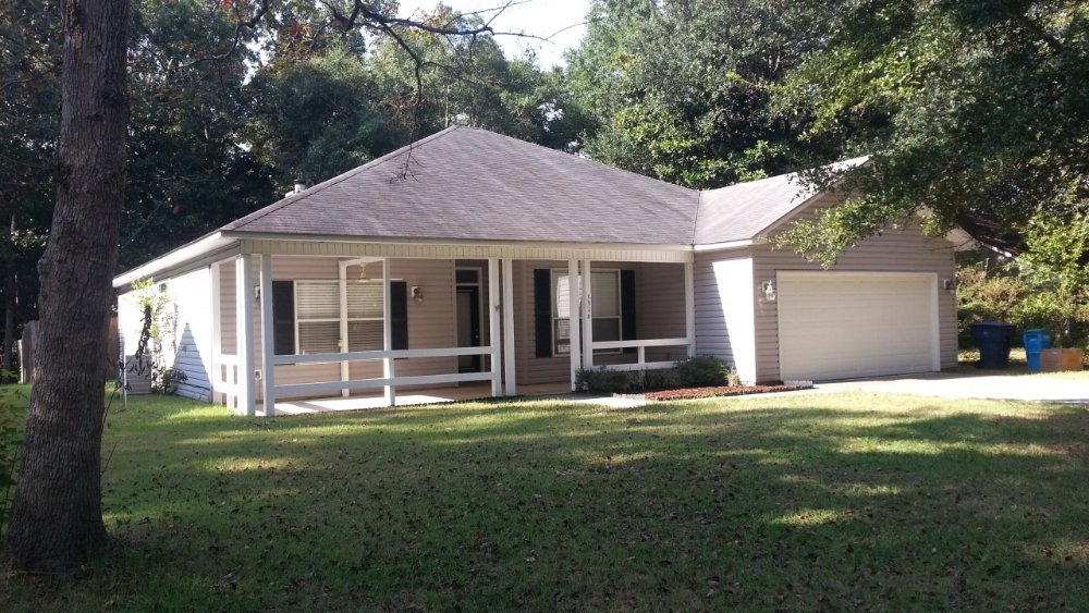 Slide of Expert Roofing