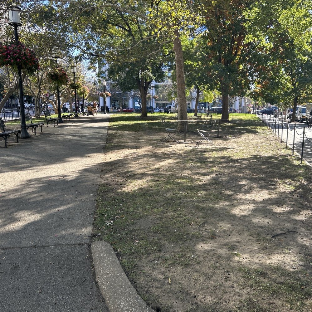 Edward R Murrow Park - Parks Near Me - Washington, DC, District of Columbia