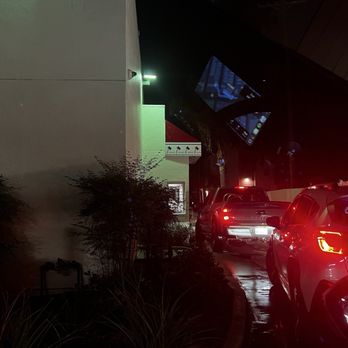 In-N-Out Burger - Line - Burgers Near Me - Los Angeles, California In-N-Out Burger - Line - Burgers Near Me - Los Angeles, California