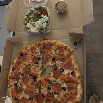 Hoboken Pie - Cold pizza, tiny salad - Pizza Near Me - Austin, Texas