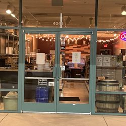 Kaniksu Brewing and Supplies - Night lights