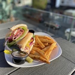 New York Deli - Italian sandwich with beer battered fries