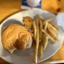 108 Ale House - Kids cheeseburger