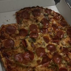 I got it well done no mushrooms add pep! The best pizza I've had around here