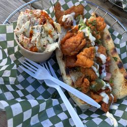 Strake Sandwich - Crispy chicken crunch with potato salad