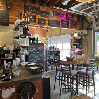 Lil Chef Bistro - Bistros Near Me - Squamish, British Columbia
