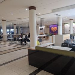 Bramalea City Centre - North food court