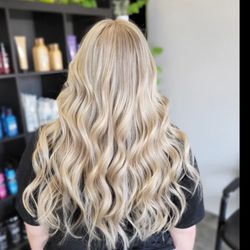 Salon Avalon