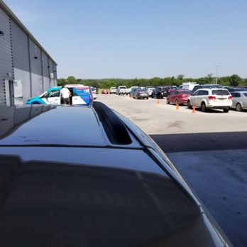 JReyes Auto - Different angle of warps in roof when they installed roof rails. - Auto Repair Near Me - Kyle, Texas