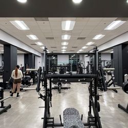 Gold's Gym - Silver Spring