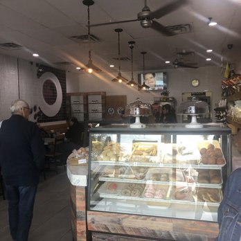 Mi Casita Bakery - Bakeries Near Me - Pembroke Pines, Florida