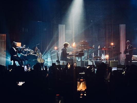 Avant Gardner by null