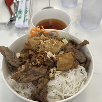 Viet Pho - Pork and egg roll vermicelli - Vietnamese Near Me - St Charles, Missouri