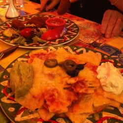 El Desperado - Cheese nachos and stuffed jalapeño peppers