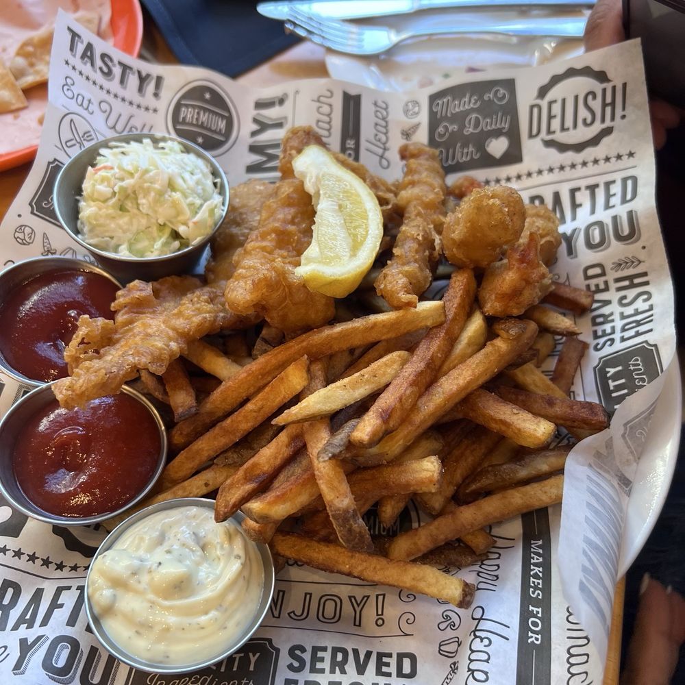 Long Beach Fish Grill - The House Combo - Seafood Near Me - Torrance, California Long Beach Fish Grill - The House Combo - Seafood Near Me - Torrance, California
