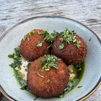 Osa Rooftop - Queso fundido arancini - Bars Near Me - Pasadena, California