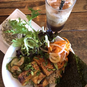 Momona - Ramen Near Me - Chico, California