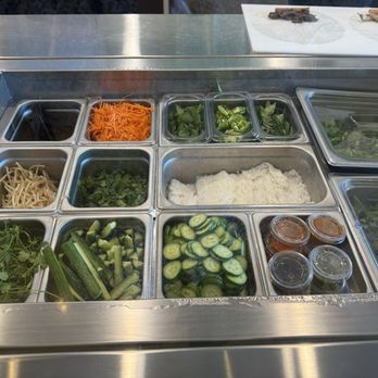 Goi Vietnamese Eats - Toppings and fixings - Vietnamese Near Me - Los Angeles, California