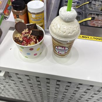 Monster Shakes - Date shake smoothie soft serve - Ice Cream & Frozen Yogurt Near Me - Palm Springs, California Monster Shakes - Date shake smoothie soft serve - Ice Cream & Frozen Yogurt Near Me - Palm Springs, California